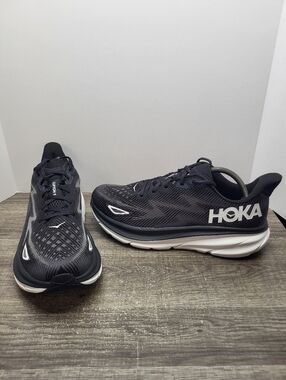 Hoka One One Clifton 9 Shoes Black White Athletic Running Men's Size 10.5